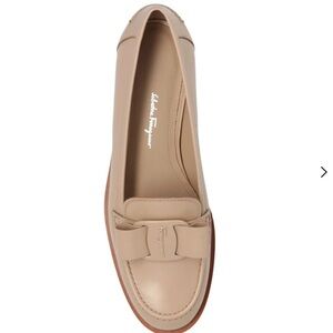 Salvatore Ferragamo Vivaldo nude loafers